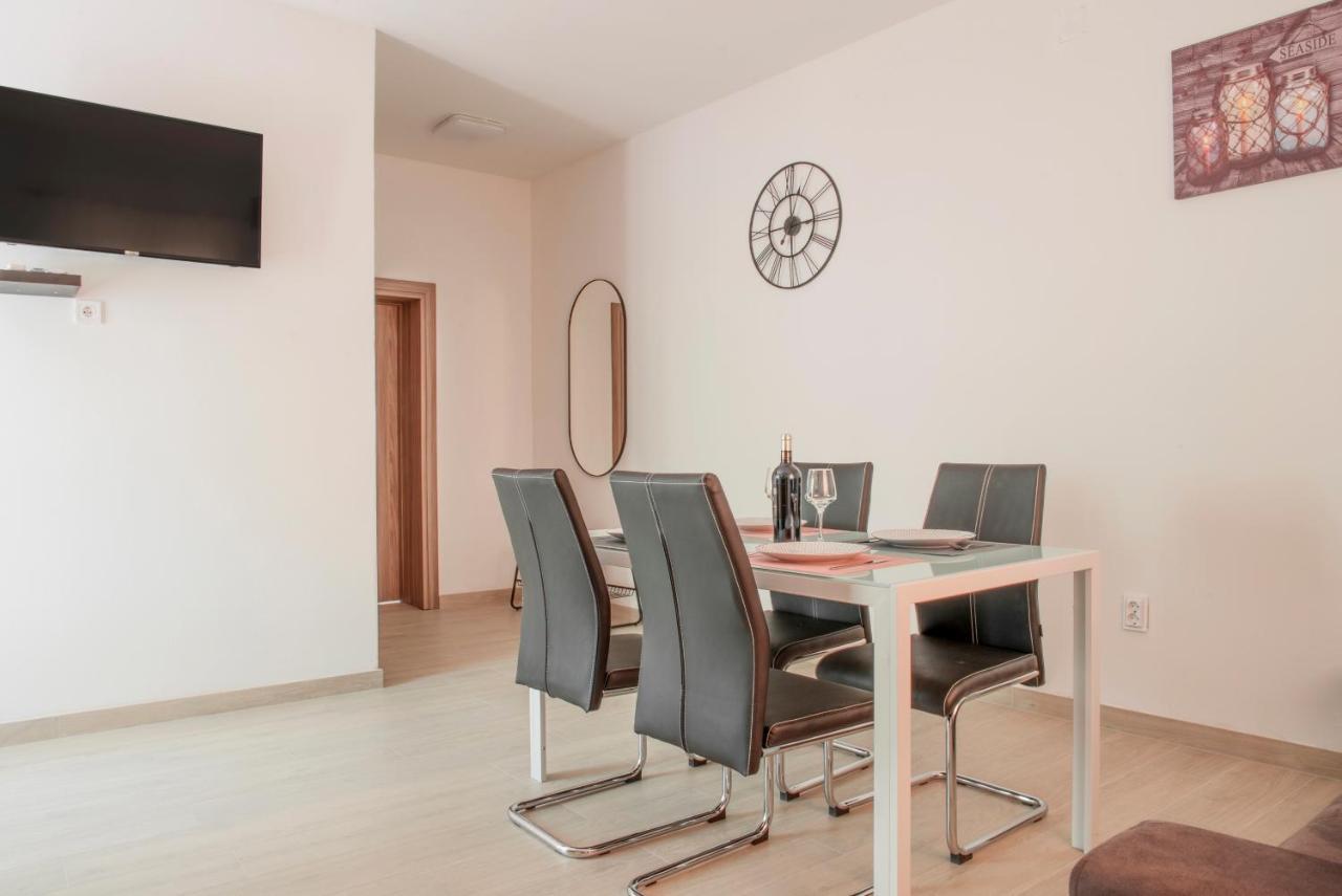 Apartmani Vudrag Трогир Экстерьер фото